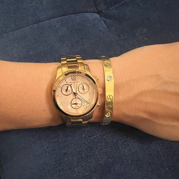MICHAEL KORS ROSE-GOLD TONE WATCH!!